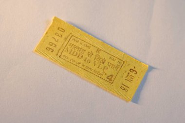 Mumbai treninin ikinci sınıf tren bileti, Batı Demiryolu, Bombay Mumbai, Maharashtra, Hindistan