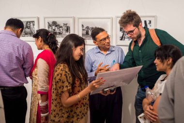 Jagdish Agarwal fotoğraf sergisi, Cihangir Sanat Galerisi, Mumbai, Maharashtra, Hindistan, Asya