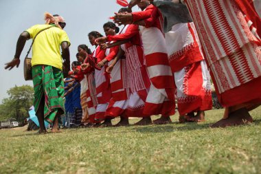 İnsanlar kabile dansı, Birbhum, Batı Bengal, Hindistan, Asya 