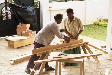 Marangozlar iş başında, Tamil Nadu, Hindistan 