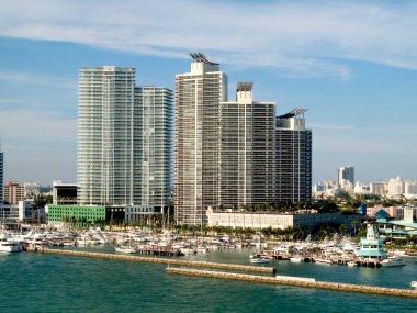 Miami, Florida, Güney Sahili Okyanustan uzaklaşırken 