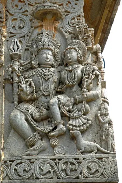 stock image Statue of lord Shiva Parvati at Shiva temple, Halebidu, district Hassan, Karnataka, India 