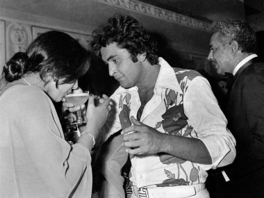 Hintli, Bollywood oyuncusu, Rishi Kapoor ve Neetu Singh, Hindistan, Asya