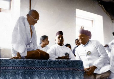 Mahatma Gandhi, Nagpur, Maharashtra, Hindistan, Asya, 24 Nisan 1936 'da düzenlenen Hindistan Edebiyat Konferansı sırasında sunumdaydı.
