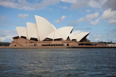 Sydney Avustralya 'daki opera binasının gündüz görüşü 