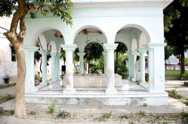 samadhi kabir velisi Neeru ve Neema, kabir chaura, varanasi, uttar pradesh, Asia, India