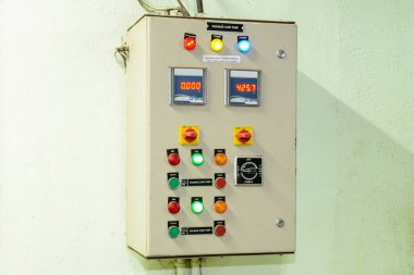 Pompa kontrolörü, Hindistan, Asya