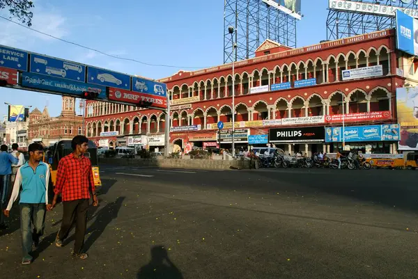 Anna Salai, Chennai, Tamil Nadu, Hindistan 'daki hükümet binaları ve Agurchand malikanesi 