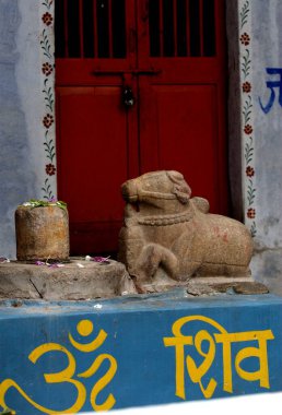 Tanrı Shivas tapınağı, Dilwara kasabası, Rajasthan, Hindistan 