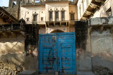 Entrance of haveli at Mandava ; Bikaner ; Shekhavati region ; Rajasthan ; India clipart