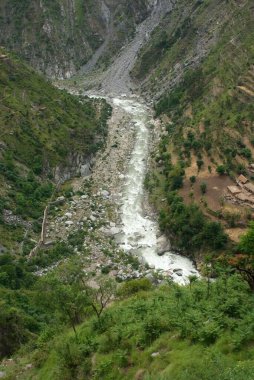 Jammu Srinagar yolu üzerindeki Chenab nehir tepesi Jammu & Kashmir Hindistan Asya 
