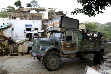 Kamyon taşımacılığı, Dilwara, Rajasthan, Hindistan 