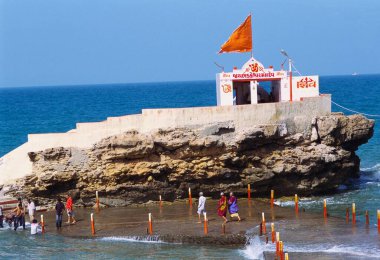 Shri Madkeshwar Mahadev Tapınağı, Dwarka, Gujarat, Hindistan  