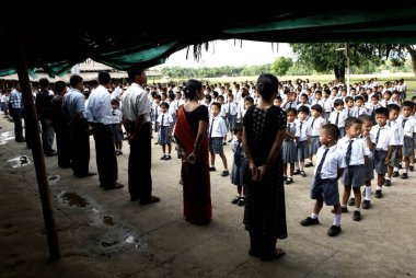2003 yılında genç aktivistler tarafından Chakma Kabilesi çocuklarını eğitmek için kurulan Sneha Okulu; Diyun; Arunachal Pradesh; Hindistan