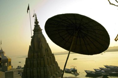 Hindistan 'ın Scindia ghat varanasi uttar pradesh kashi karvat tapınağı 