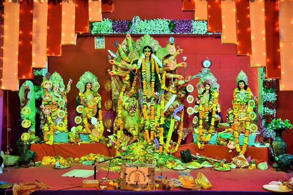 Goddess Durga idol during Navratri festival, Valsad, Gujarat, India, Asia