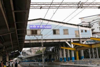 Ram Mandir Tren İstasyonu, Mumbai, Maharashtra, Hindistan, Asya 