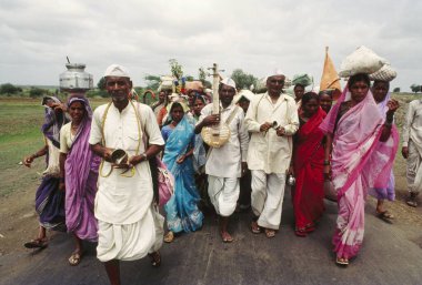 Pandharpur yatra, Pandharpur, maharashtra, Hindistan 'a giden hacılar. 