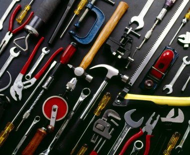 Kavramsal El Araçları bir somun tutmak ya da cıvata bükmek için kullanılan bir el aracı 