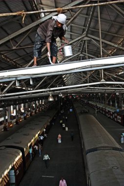Chatrapati Shivaji Terminus CST tren istasyonu, Bombay Mumbai, Maharashtra; Hindistan 15-Aralık-2008