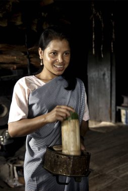 Kırsal kadın, Khasi kabilesi, Shillong, Meghalaya, Hindistan 