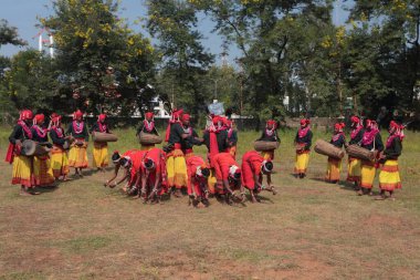 Mudia kabile dansçıları, jagdalpur, chhattisgarh, Hindistan, Asya 