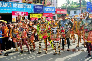 Pulikali Kaplan Dans alayı, Onam festivali, Thrissur, Kerala, Hindistan, Asya 