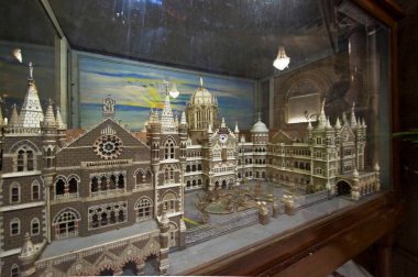 Dünya mirası Chhatrapati Shivaji Terminus veya Victoria Terminus; Bombay şimdi Mumbai; Maharashtra; Hindistan