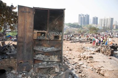 Kenar mahalle yangını, damu nagar, kandivali, mumbai, maharashtra, Hindistan, Asya