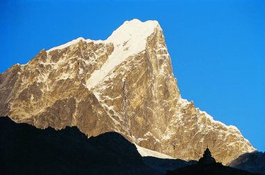 Dingboche, Nepal, Asya 'dan görüldüğü gibi Tawache Dağı' nda gün doğumu