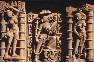Heykel - Rani vav, iyi adımlar Patan, Gujarat, Hindistan 
