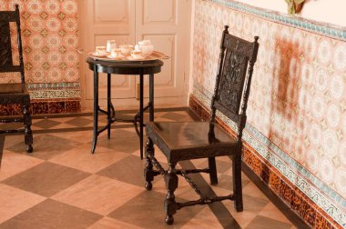 Jaivilas Sarayı, Gwalior, Madhya Pradesh, Hindistan 'daki scindia müzesinde yemek odası. 