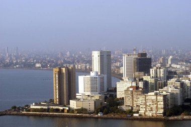 Nariman Point, Mumbai, Maharashtra, Hindistan 'daki yüksek binaların hava manzarası..