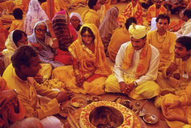 düğün, gujarati gelin ve damat   