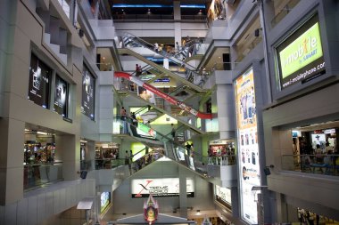 Bangkoklar parlayan alışveriş merkezleri, Bangkok, Tayland 