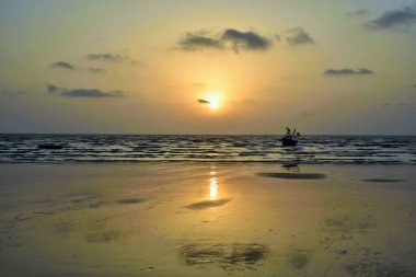 Günbatımı, Surwada plajı, Valsad, Gujarat, Hindistan, Asya
