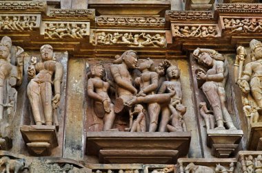 Vishwanatha Tapınağı 'ndaki Maithuna Erotik Heykeli Khajuraho Madhya Pradesh Hindistan Asya