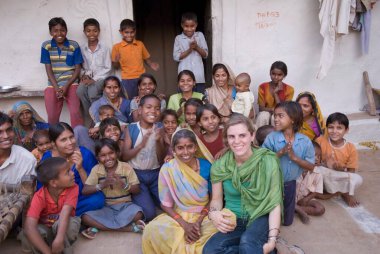 Yabancı kadın ve kırsal grup, Uttar Pradesh, Hindistan 