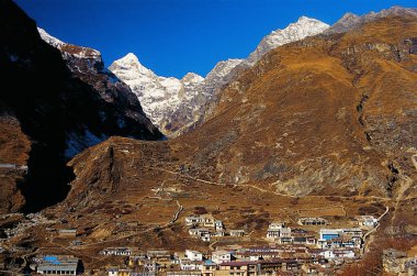 Badrinath, Uttarakhand, Hindistan ve Asya 'da görülen Neelkanth ve Narayan Dağı.