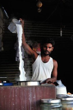 Çay satıcısı Chennai Tamil Nadu Hindistan Asya 