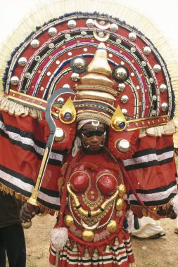 Teyattam, ritüel dansı, klasik dans gösterisi, kudali, kerala, Hindistan 