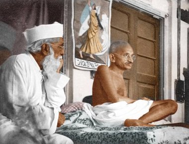 Harijan turu sırasında Abbas Tyabji ile Mahatma Gandhi, Kathiawad, Hindistan, Asya, 1 Temmuz 1934 