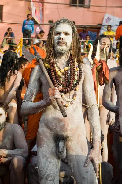 Naga sadhu, Kshipra Nehri yakınında, Ujjain, madhya pradesh, Hindistan, Asya 