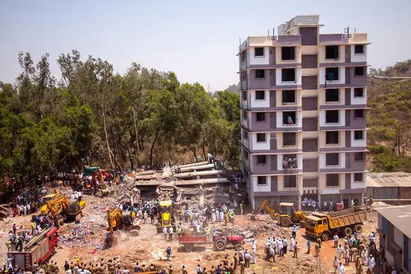 stock image Lucky building collapse, Mumbra, Bombay, Mumbai, Maharashtra, India 