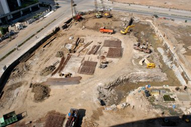 Nariman 'dan sonra Bombay, Maharashtra ve Hindistan' daki tüm büyük ofisler yeni geliştirilen Bandra Kurla Kompleksi 'ne taşındı. 