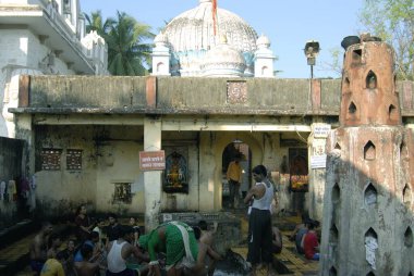 Vajreshwari yakınlarındaki Ganeshpuri 'de sıcak su kaynağı, Maharashtra, Hindistan, Asya 