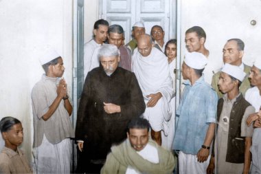Mahatma Gandhi, Dr Sushila Nayar Abul Kalam Maulana Azad entering room, India, Asia, 1946 clipart