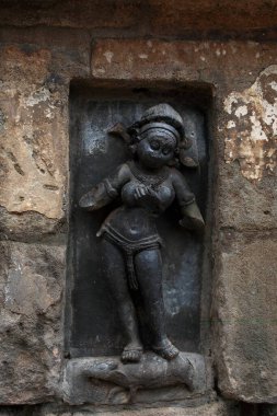 Mimarlık; chousath (64) yoginis tapınağı; Bhubaneswar; Orissa; Hindistan