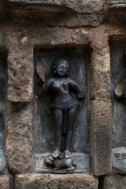 Mimarlık; chousath (64) yoginis tapınağı; Bhubaneswar; Orissa; Hindistan