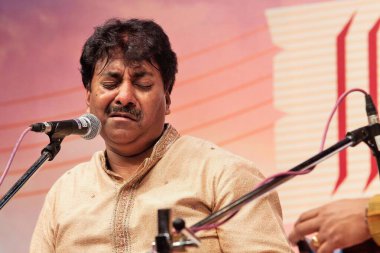 Hintli klasik müzisyen Ustad Rashid Khan, Hindistan, Asya 